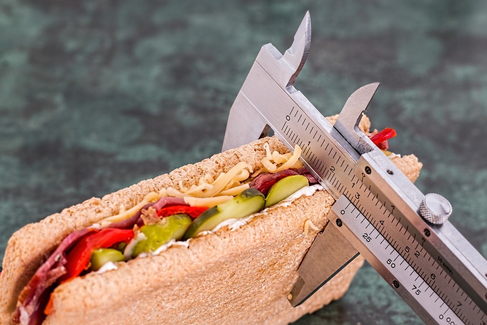 Unpacking Crash Diets: The Truth About Rapid Weight Loss